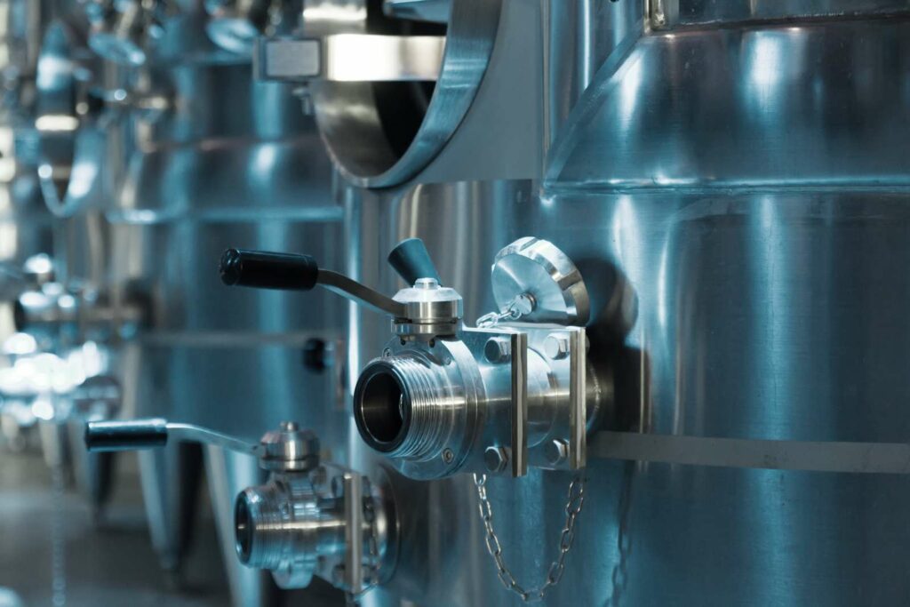 Économies d’eau dans les caves vinicoles : enjeux et solutions